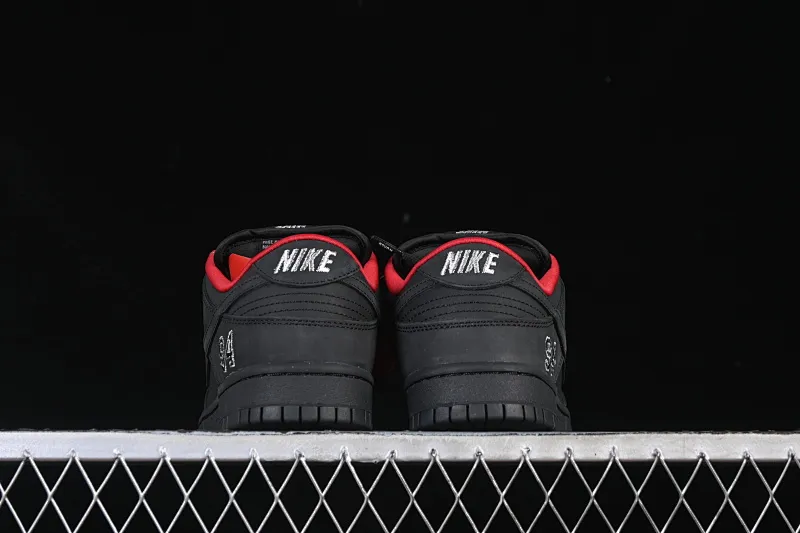All Categories Nk SB Dunk Series Nk SB Dunk Low Low-top sneakers Supreme x Nike SB Dunk Low "Ocean Fog" Limited Edition Black Warrior Low-top casual sneakers HQ8487-001